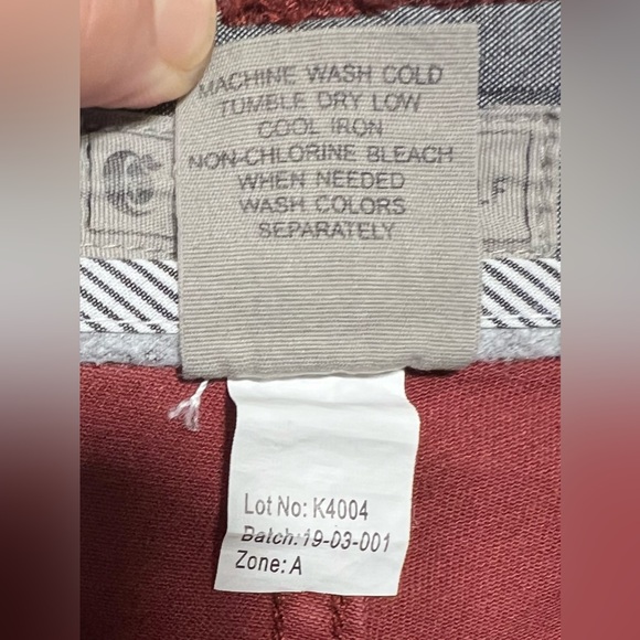 Charles and a Half Mens Shorts 8” Inseam Size 33 Burgundy Excellent Shape! - Picture 16 of 17